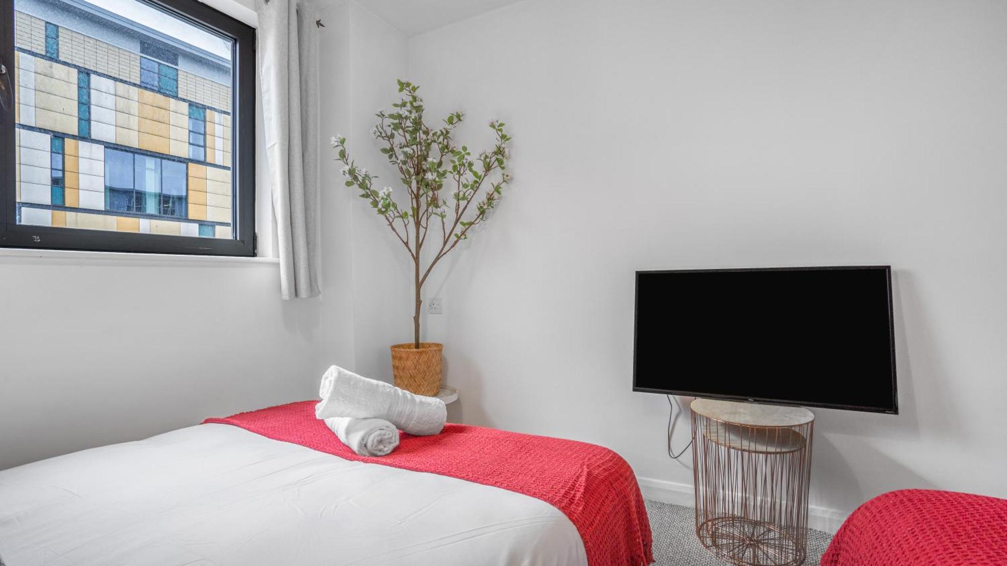 Japanese Suite 2Bed 2Bath, Free Park, Netfix, 75 Inch Tv, Games - City Centre- Maihom 버밍엄 외부 사진
