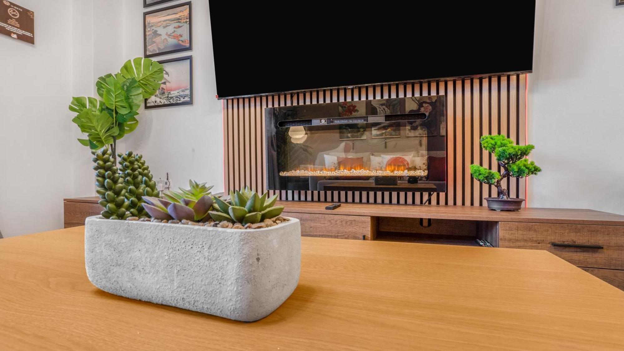 Japanese Suite 2Bed 2Bath, Free Park, Netfix, 75 Inch Tv, Games - City Centre- Maihom 버밍엄 외부 사진