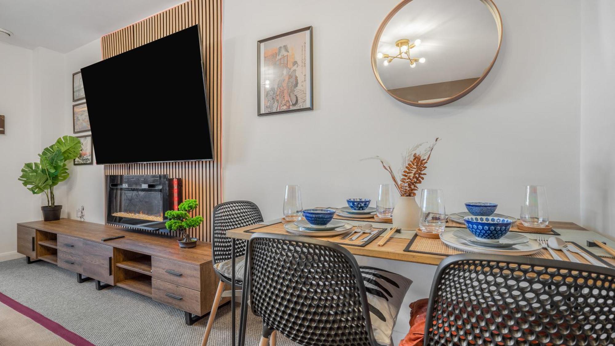 Japanese Suite 2Bed 2Bath, Free Park, Netfix, 75 Inch Tv, Games - City Centre- Maihom 버밍엄 외부 사진